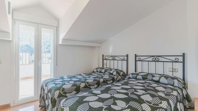 3 bedroom Villa for sale in Conchar, Villamena - € 268,000 (Ref: 9737131)