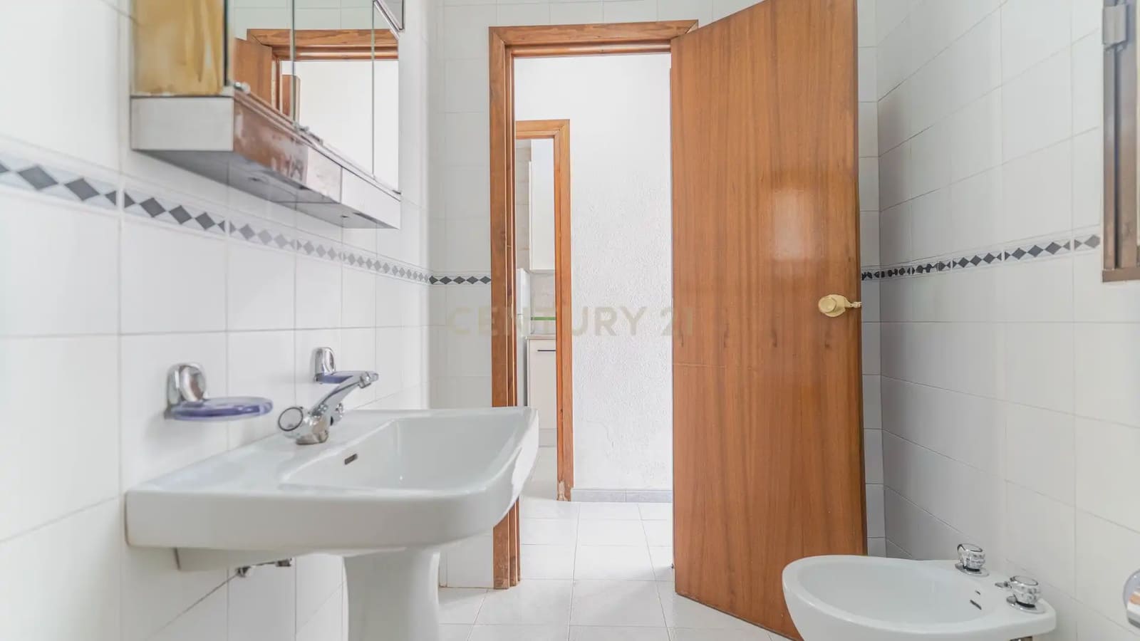 1 quarto Apartamento para venda em Santa Fe - 94 000 € (Ref: 9737295)