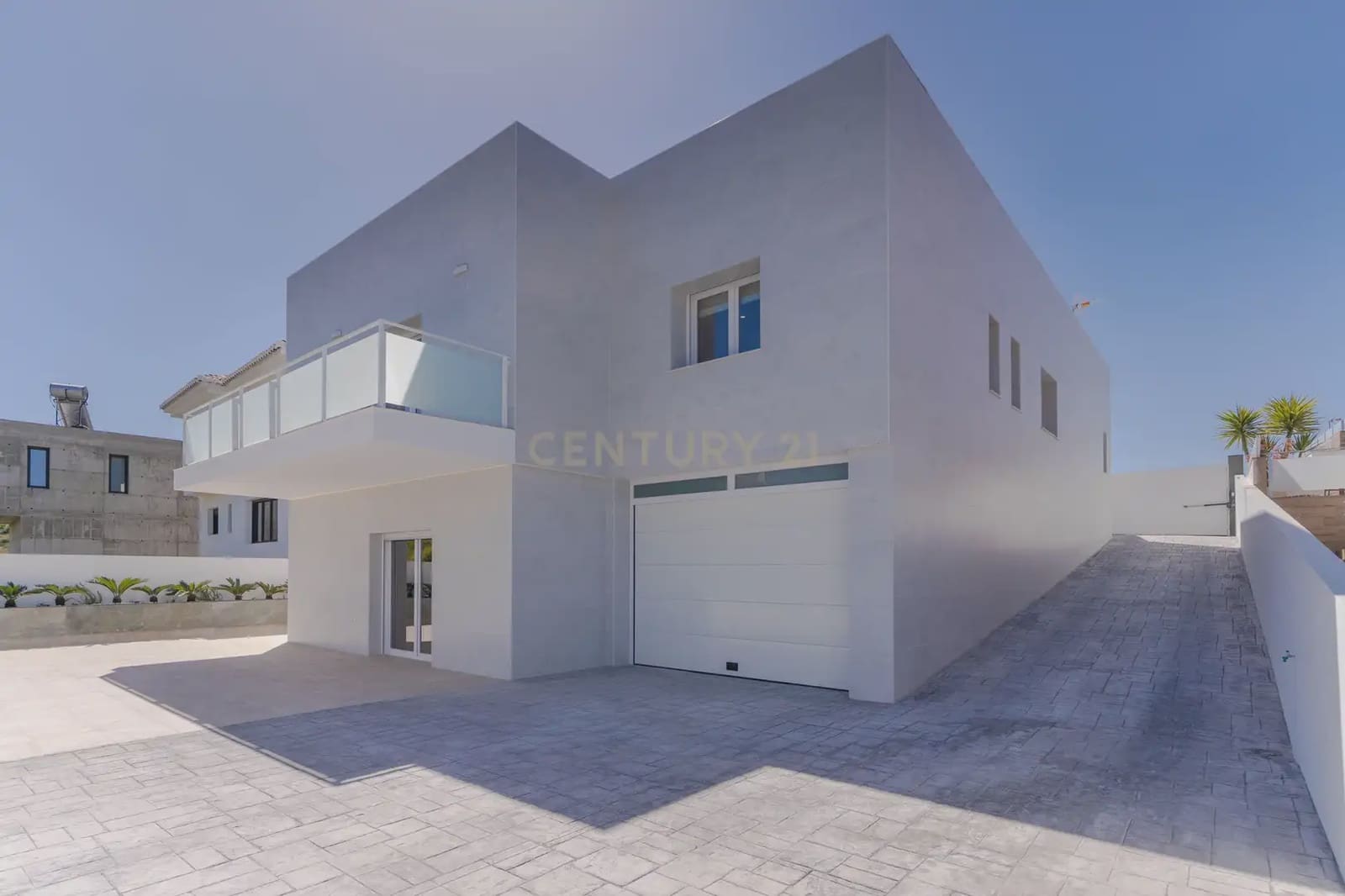 3 soverom Villa til leie i La Zubia med svømmebasseng garasje - € 3 300 (Ref: 9752519)