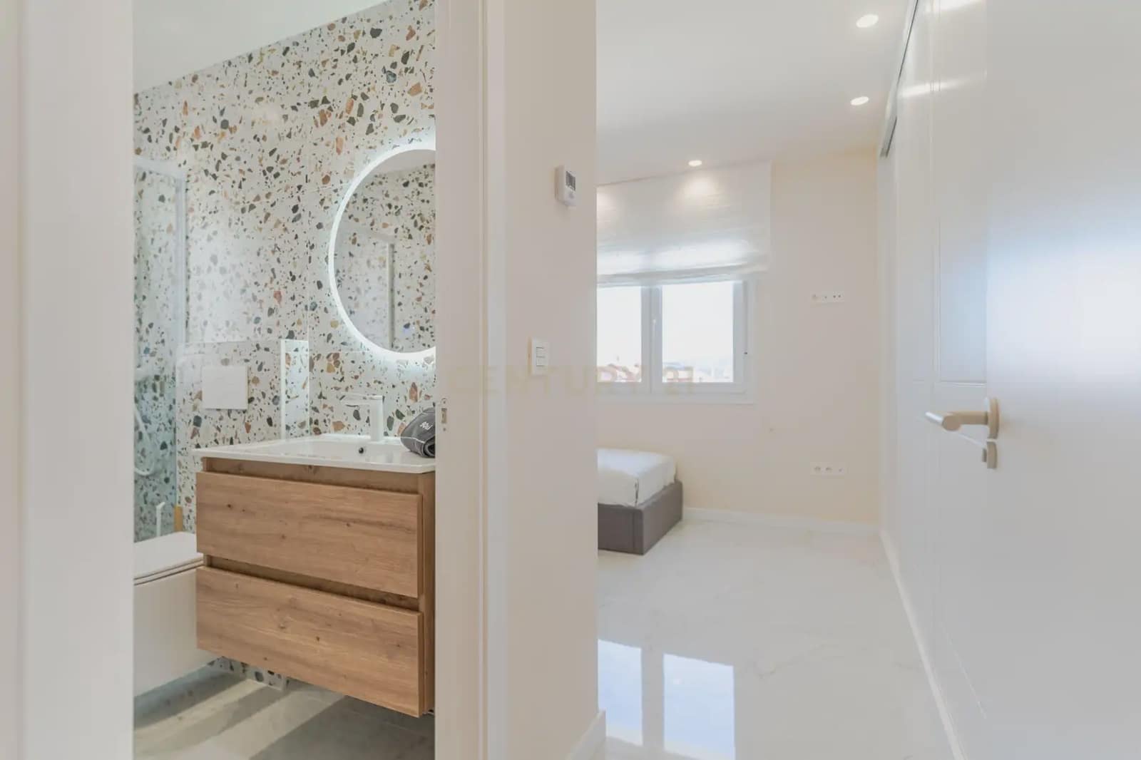 3 soverom Villa til leie i La Zubia med svømmebasseng garasje - € 3 300 (Ref: 9752519)