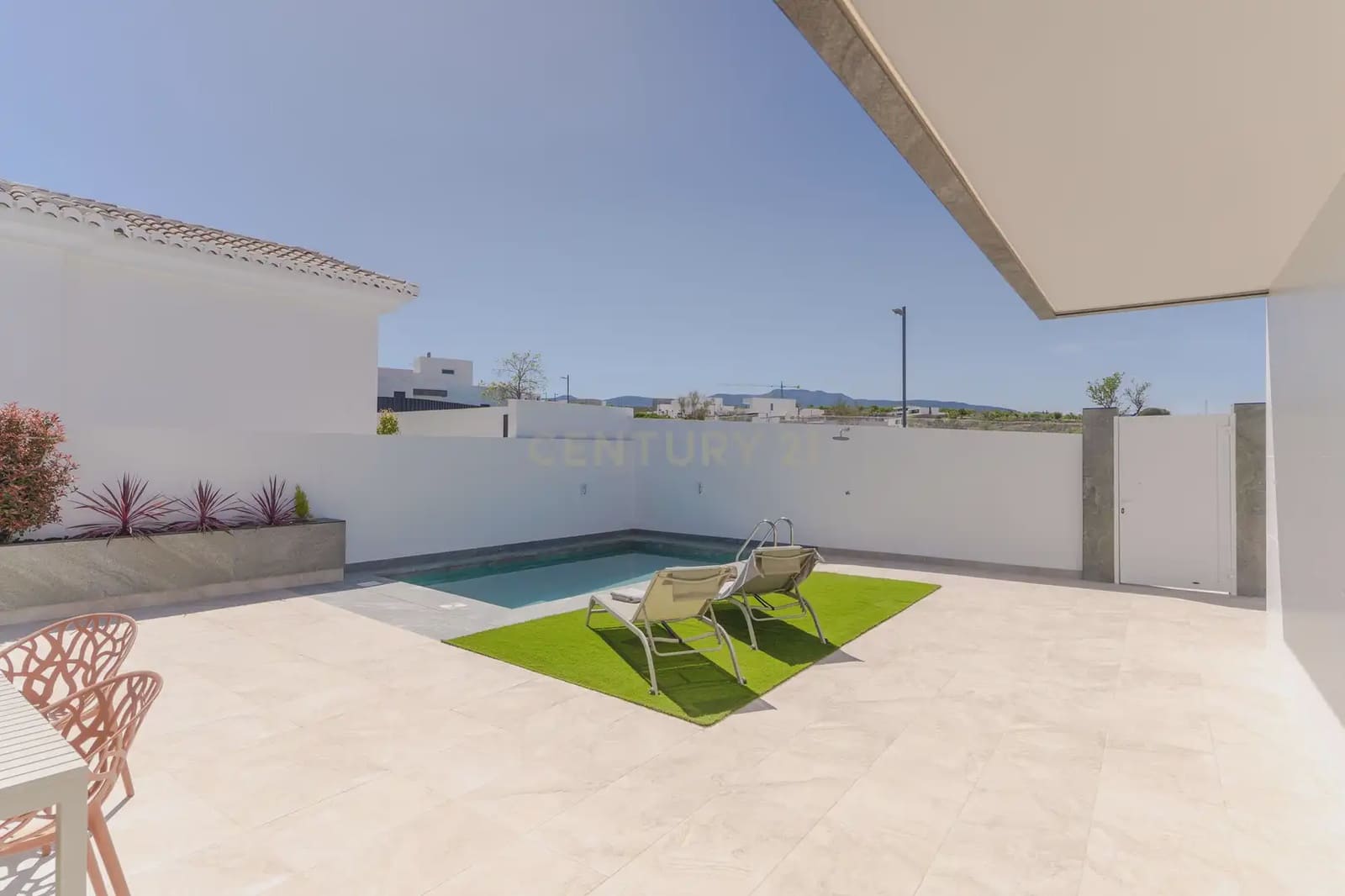 3 soverom Villa til leie i La Zubia med svømmebasseng garasje - € 3 300 (Ref: 9752519)