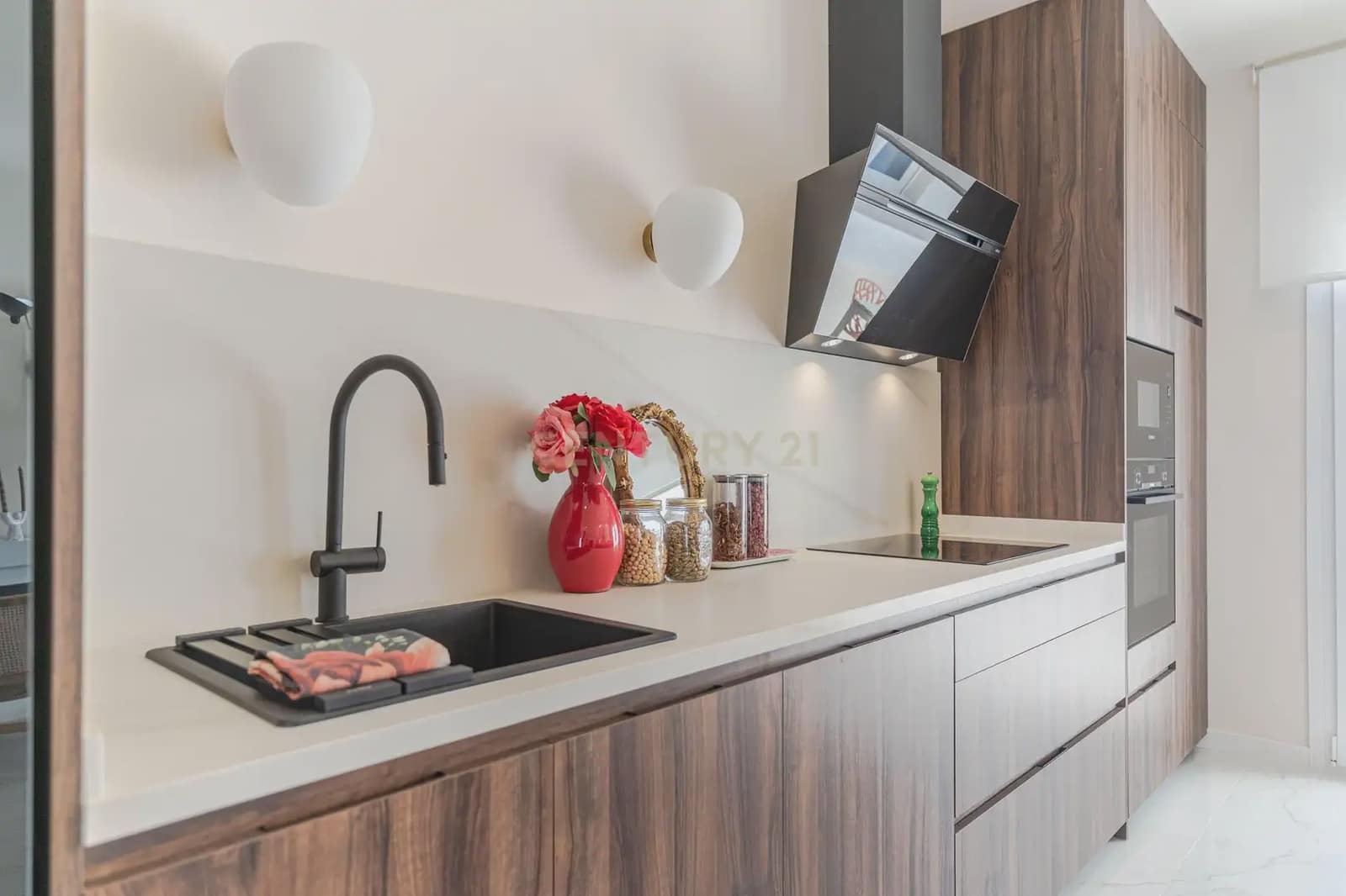 3 soverom Villa til leie i La Zubia med svømmebasseng garasje - € 3 300 (Ref: 9752519)