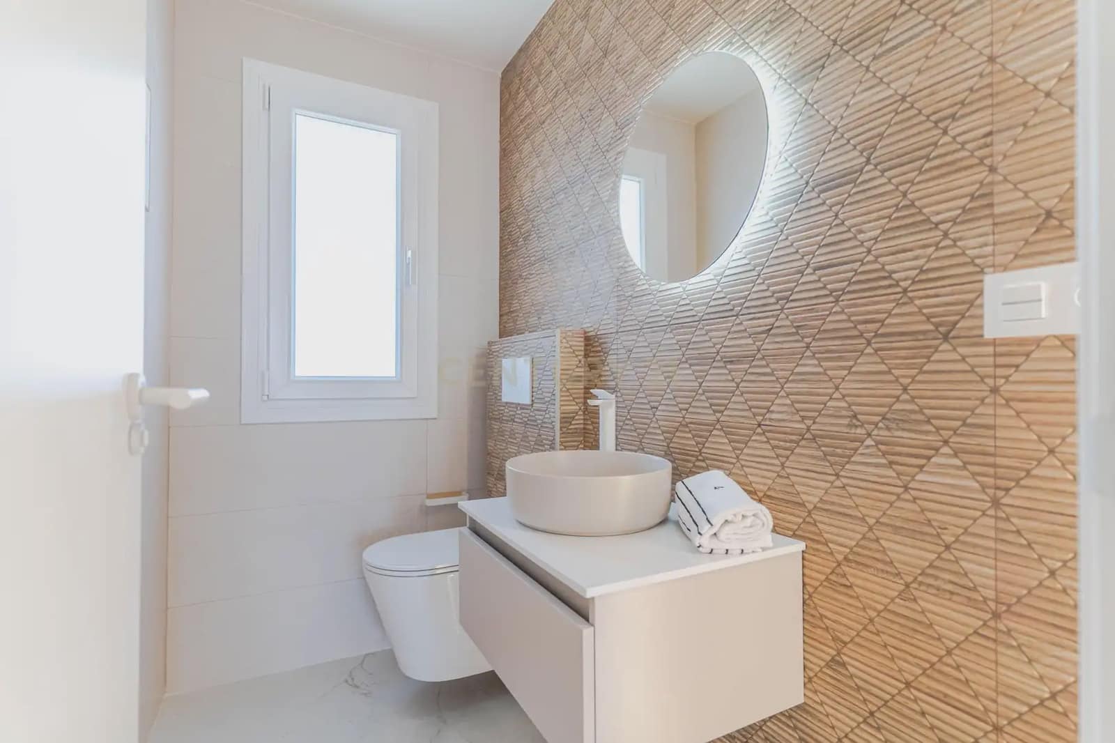 3 soverom Villa til leie i La Zubia med svømmebasseng garasje - € 3 300 (Ref: 9752519)