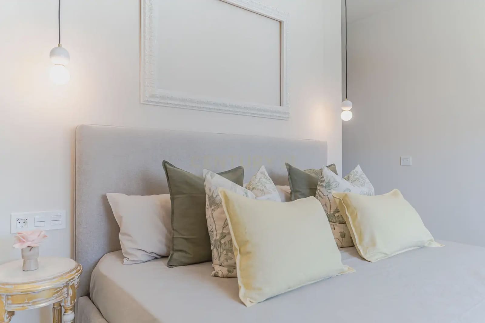 3 soverom Villa til leie i La Zubia med svømmebasseng garasje - € 3 300 (Ref: 9752519)