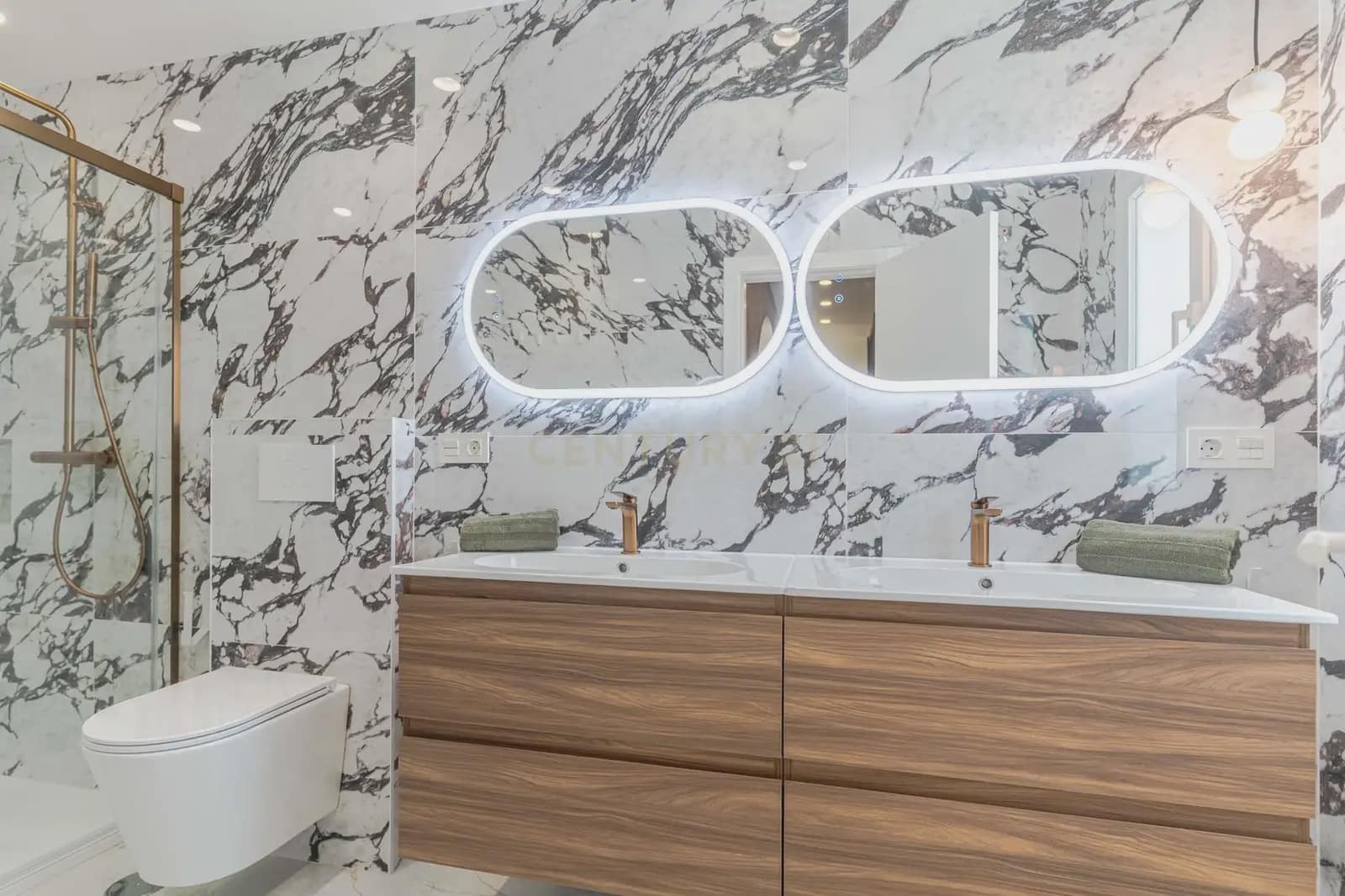 3 soverom Villa til leie i La Zubia med svømmebasseng garasje - € 3 300 (Ref: 9752519)