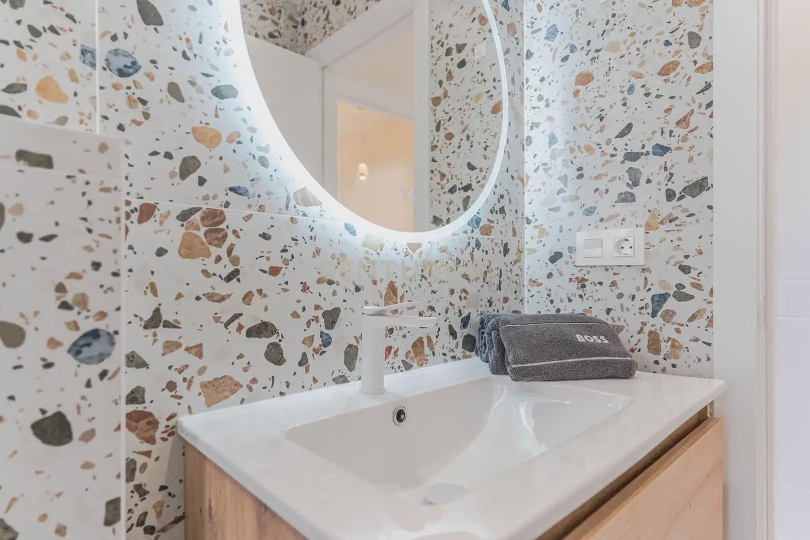 3 soverom Villa til leie i La Zubia med svømmebasseng garasje - € 3 300 (Ref: 9752519)