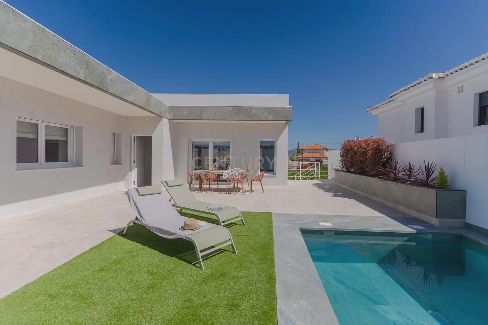 3 soverom Villa til leie i La Zubia med svømmebasseng garasje - € 3 300 (Ref: 9752519)