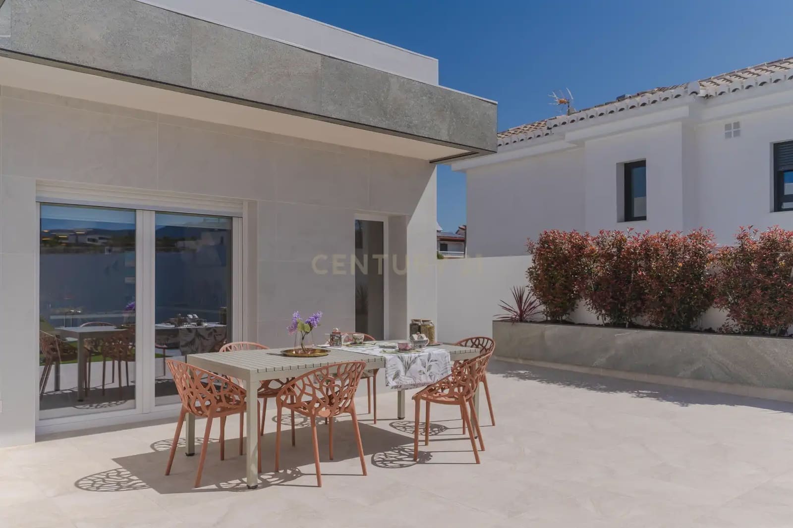 3 soverom Villa til leie i La Zubia med svømmebasseng garasje - € 3 300 (Ref: 9752519)