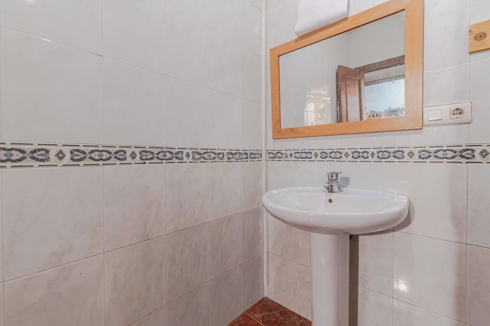 Erhverv til salg i Salobrena - € 98.000 (Ref: 9755067)