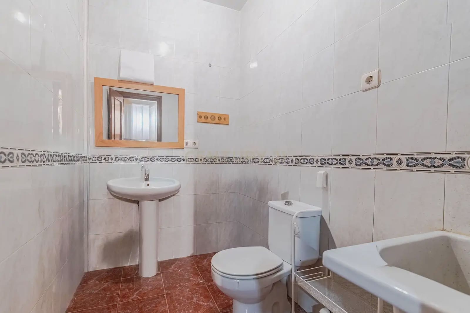 Erhverv til salg i Salobrena - € 98.000 (Ref: 9755067)