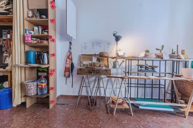 Erhverv til salg i Salobreña - € 98.000 (Ref: 9755067)