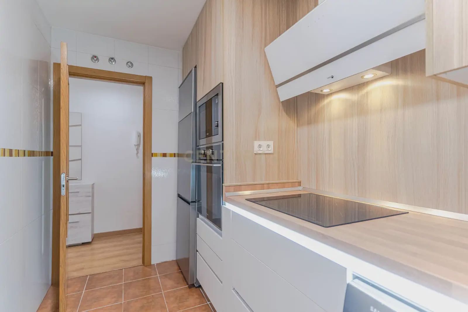 2 bedroom Flat for sale in Pinos Puente with garage - € 87,000 (Ref: 9756328)