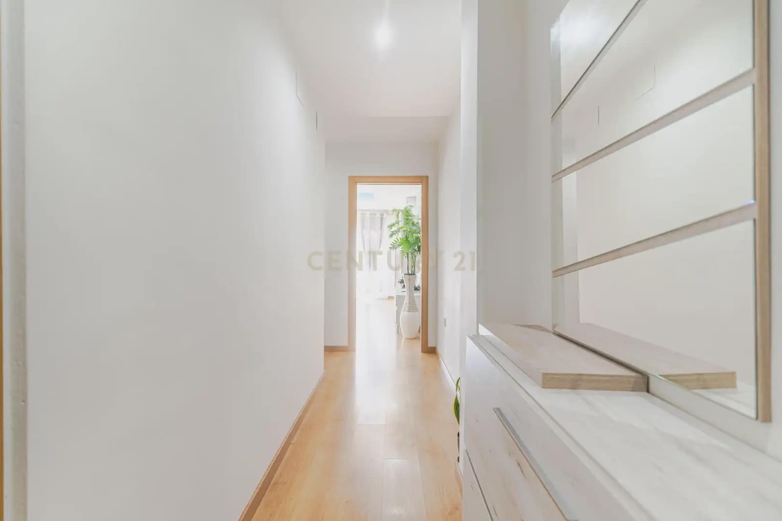 2 bedroom Flat for sale in Pinos Puente with garage - € 87,000 (Ref: 9756328)