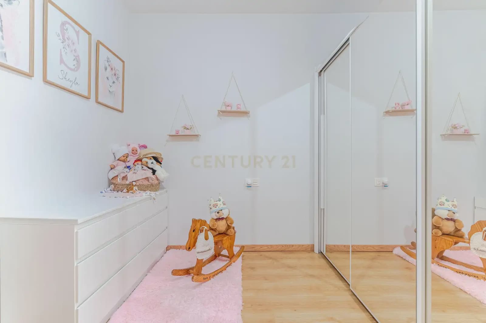 2 bedroom Flat for sale in Pinos Puente with garage - € 87,000 (Ref: 9756328)