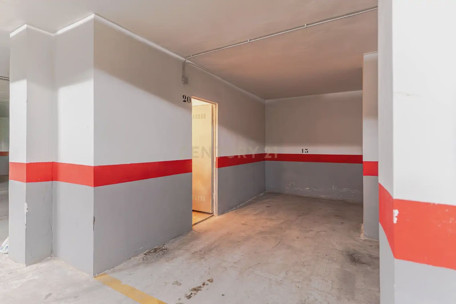 2 bedroom Flat for sale in Pinos Puente with garage - € 87,000 (Ref: 9756328)