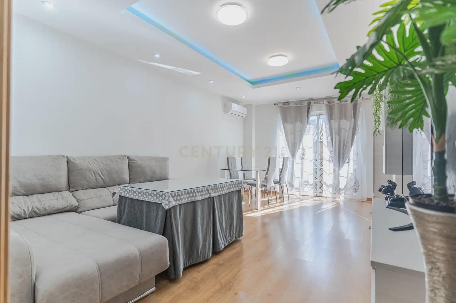 2 bedroom Flat for sale in Pinos Puente with garage - € 87,000 (Ref: 9756328)