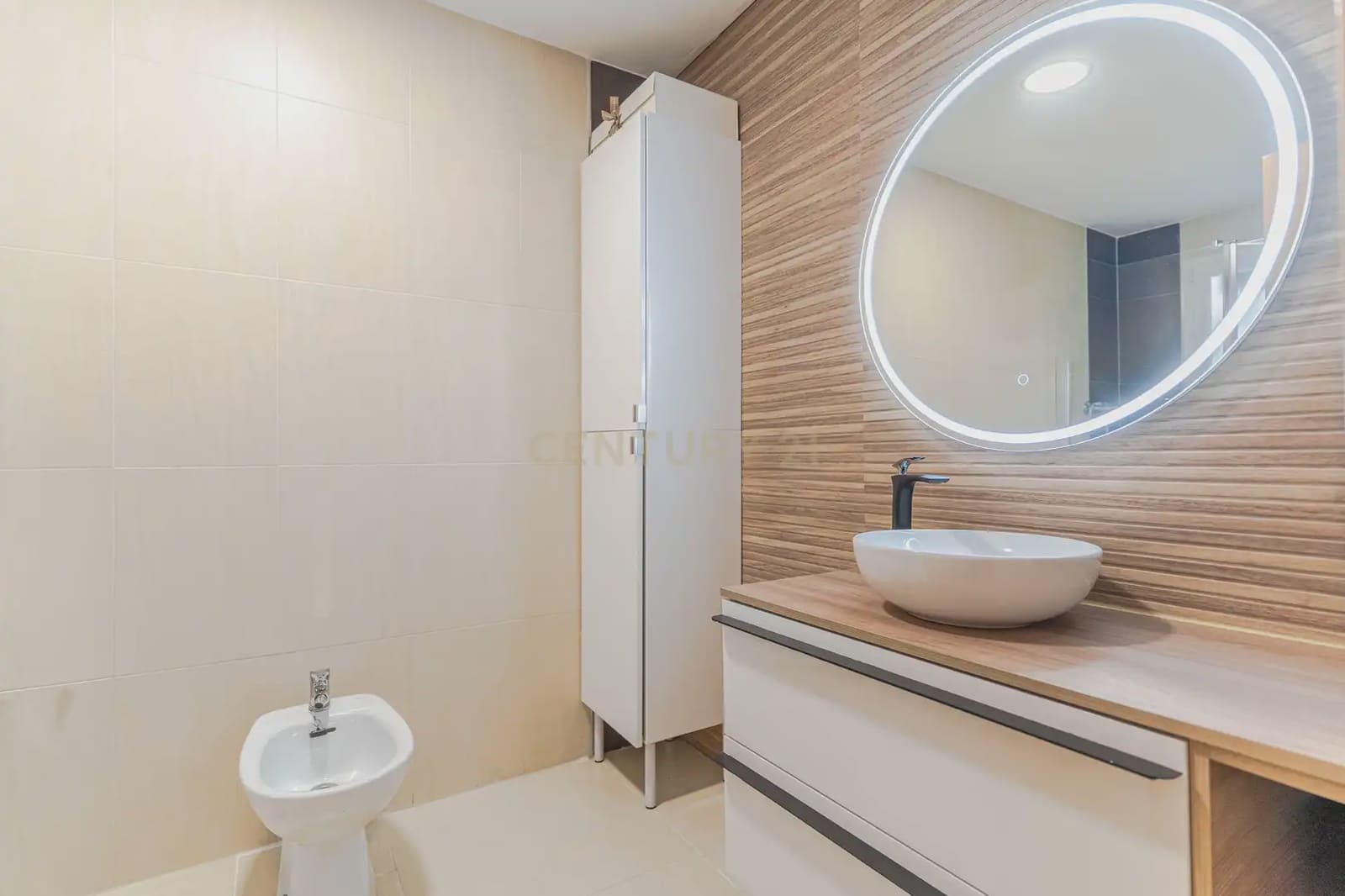 2 bedroom Flat for sale in Pinos Puente with garage - € 87,000 (Ref: 9756328)