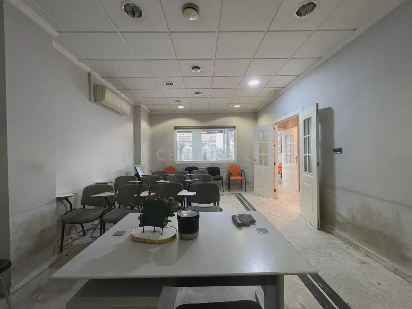 Komercyjne do wynajęcia w Guadix - 1 000 € (Ref: 9758155)