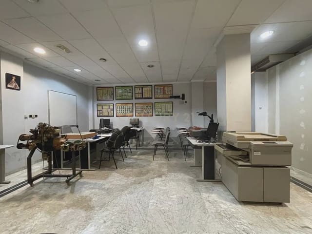 Komercyjne do wynajęcia w Guadix - 1 000 € (Ref: 9758155)