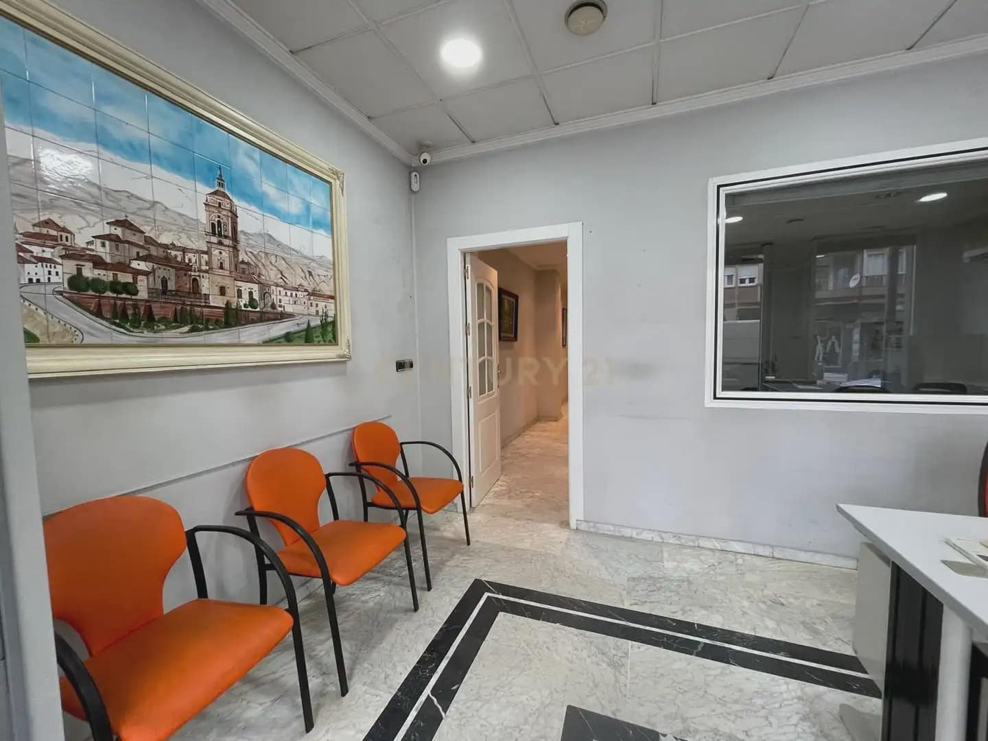 Komercyjne do wynajęcia w Guadix - 1 000 € (Ref: 9758155)