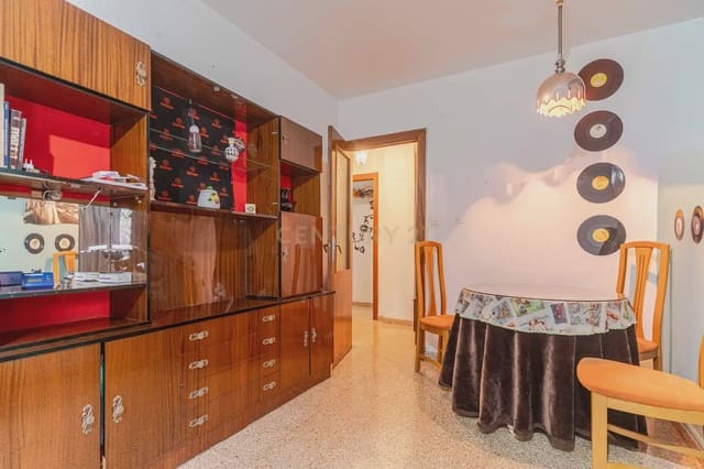 3 soverom Leilighet til salgs i Pajaritos - Plaza de Toros, Granada by - € 215 000 (Ref: 9758526)