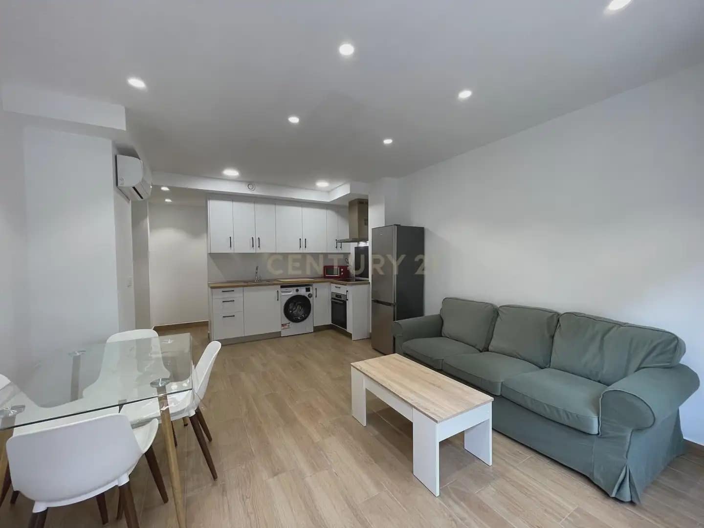 3 sypialnia Mieszkanie do wynajęcia w Miasto Grenada - 1 100 € (Ref: 9759424)