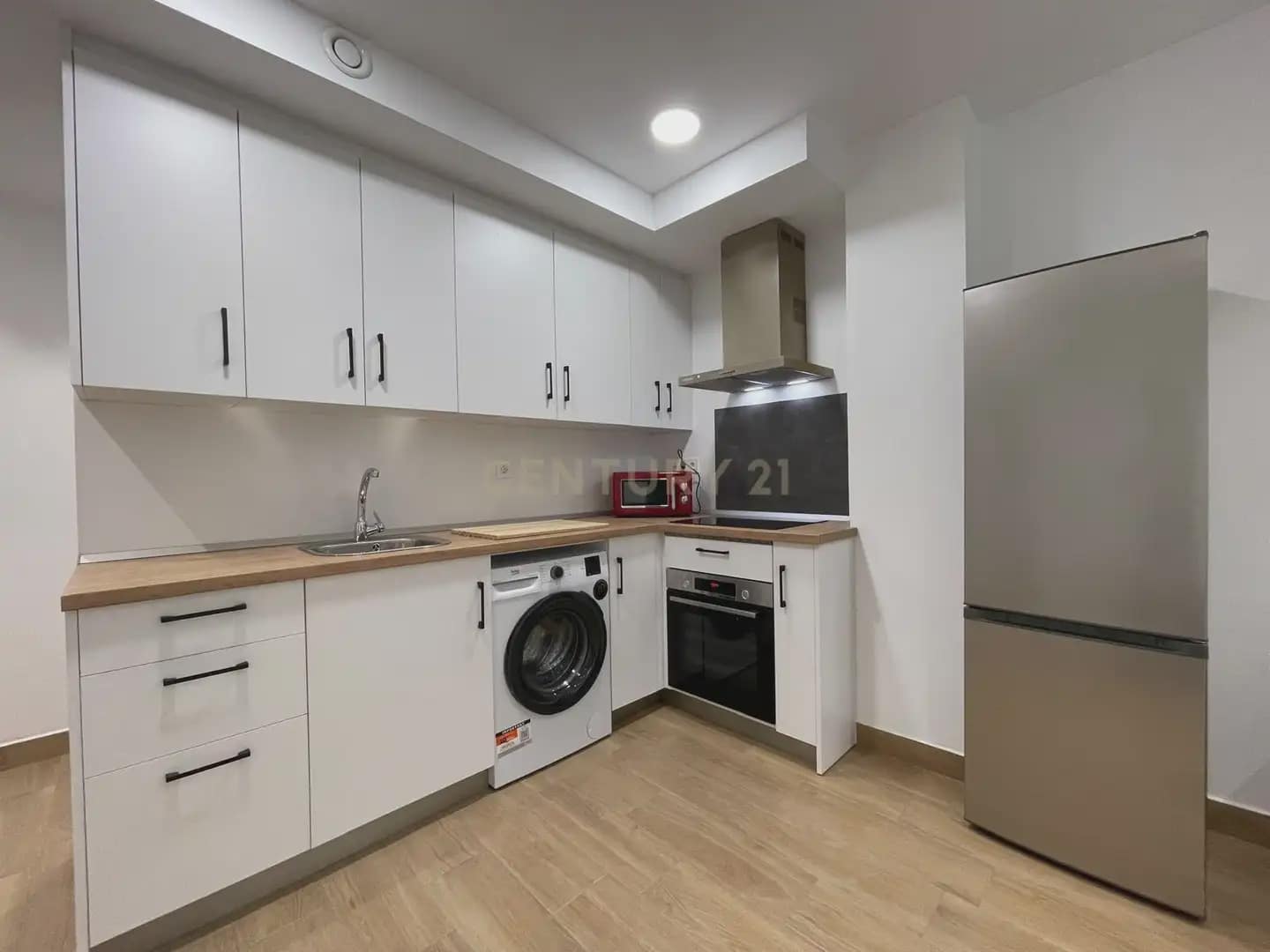 3 sypialnia Mieszkanie do wynajęcia w Miasto Grenada - 1 100 € (Ref: 9759424)