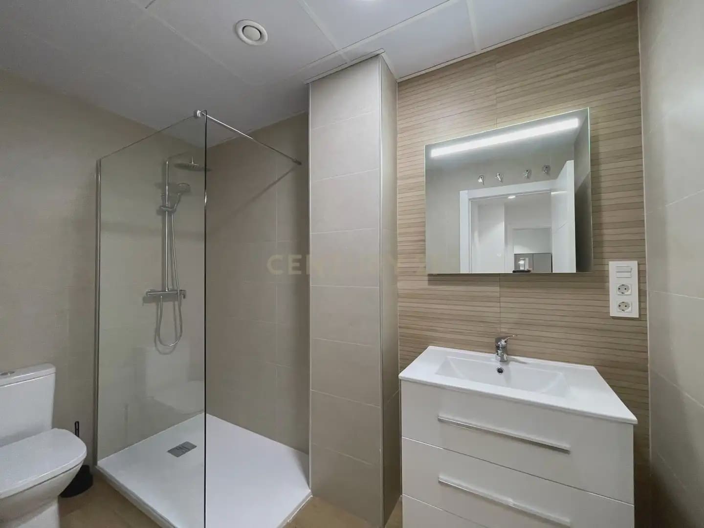 3 sypialnia Mieszkanie do wynajęcia w Miasto Grenada - 1 100 € (Ref: 9759424)