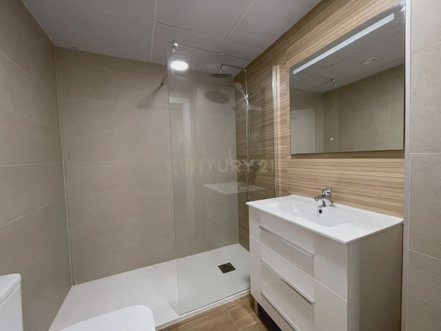 3 sypialnia Mieszkanie do wynajęcia w Miasto Grenada - 1 100 € (Ref: 9759424)