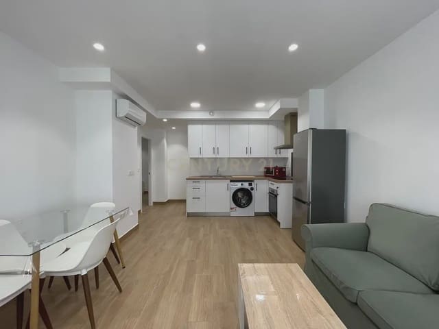 3 slaapkamer Flat te huur in San Francisco Javier, Granada stad - € 1.100 (Ref: 9759424)