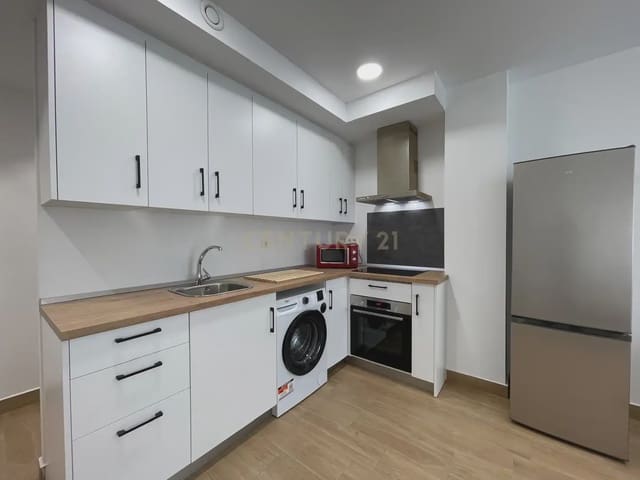 3 slaapkamer Flat te huur in San Francisco Javier, Granada stad - € 1.100 (Ref: 9759424)