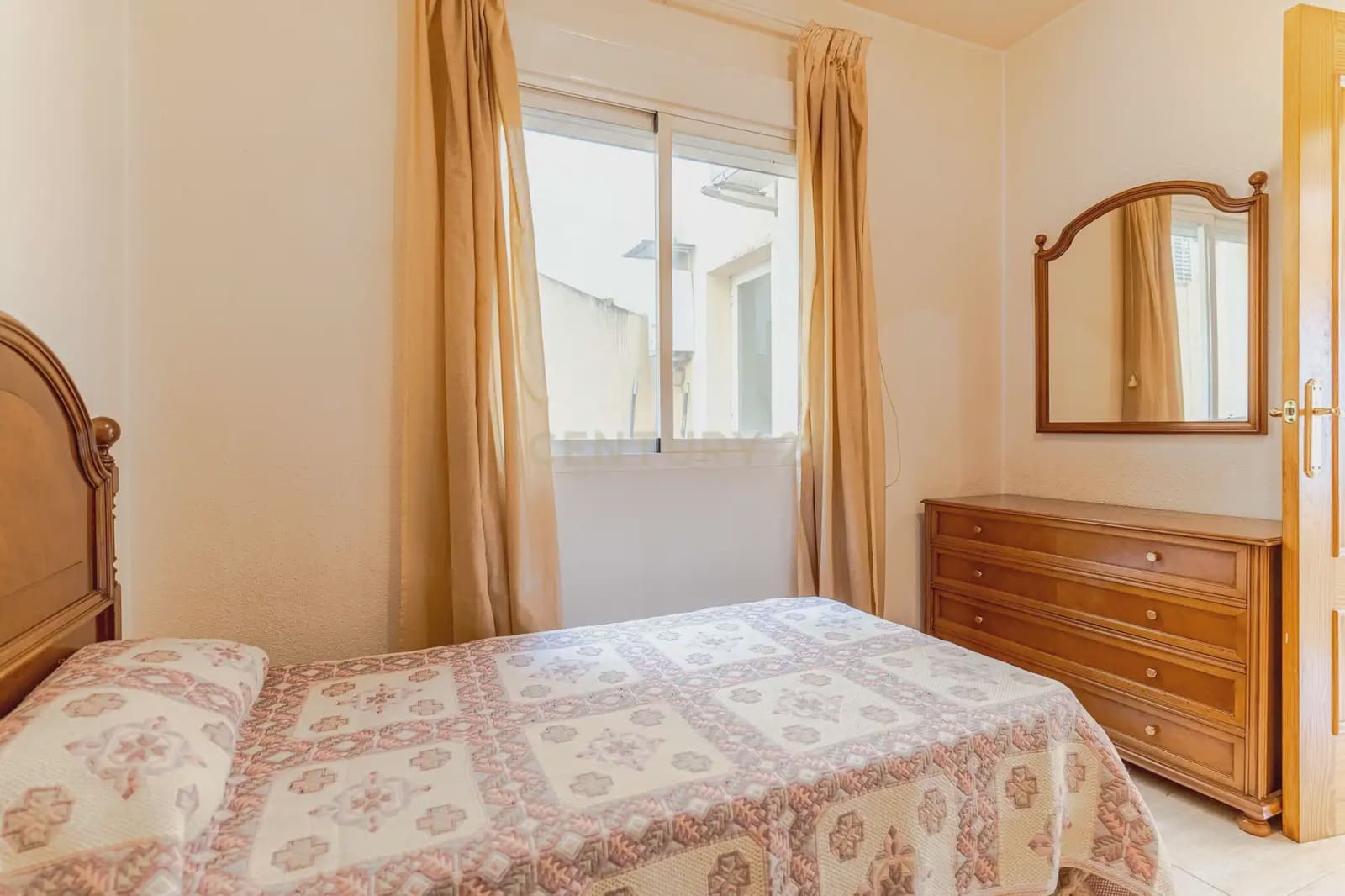 2 bedroom Apartment for sale in Las Gabias with garage - € 129,900 (Ref: 9763445)