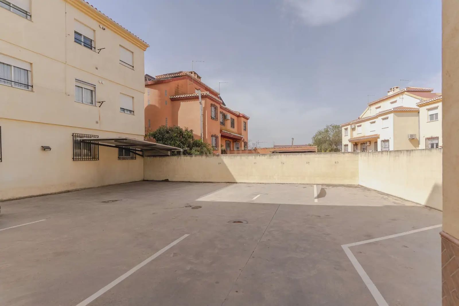 2 bedroom Apartment for sale in Las Gabias with garage - € 129,900 (Ref: 9763445)
