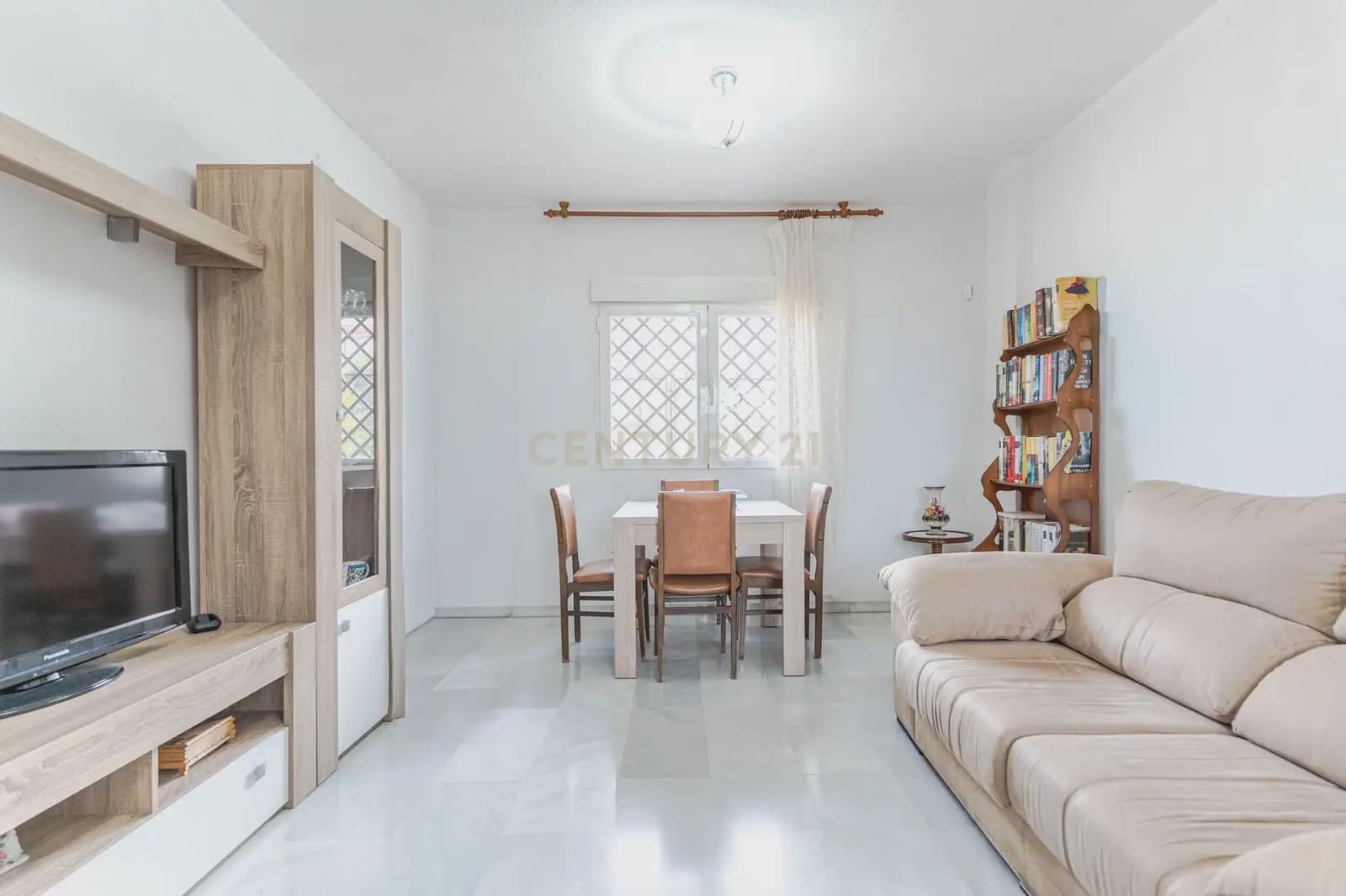 4 slaapkamer Huis te koop in Durcal met garage - € 155.000 (Ref: 9765290)