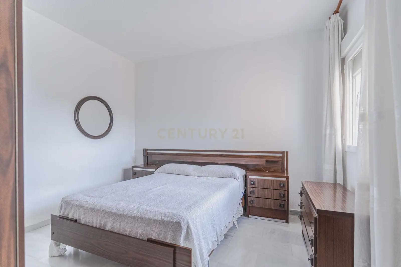 4 slaapkamer Huis te koop in Durcal met garage - € 155.000 (Ref: 9765290)