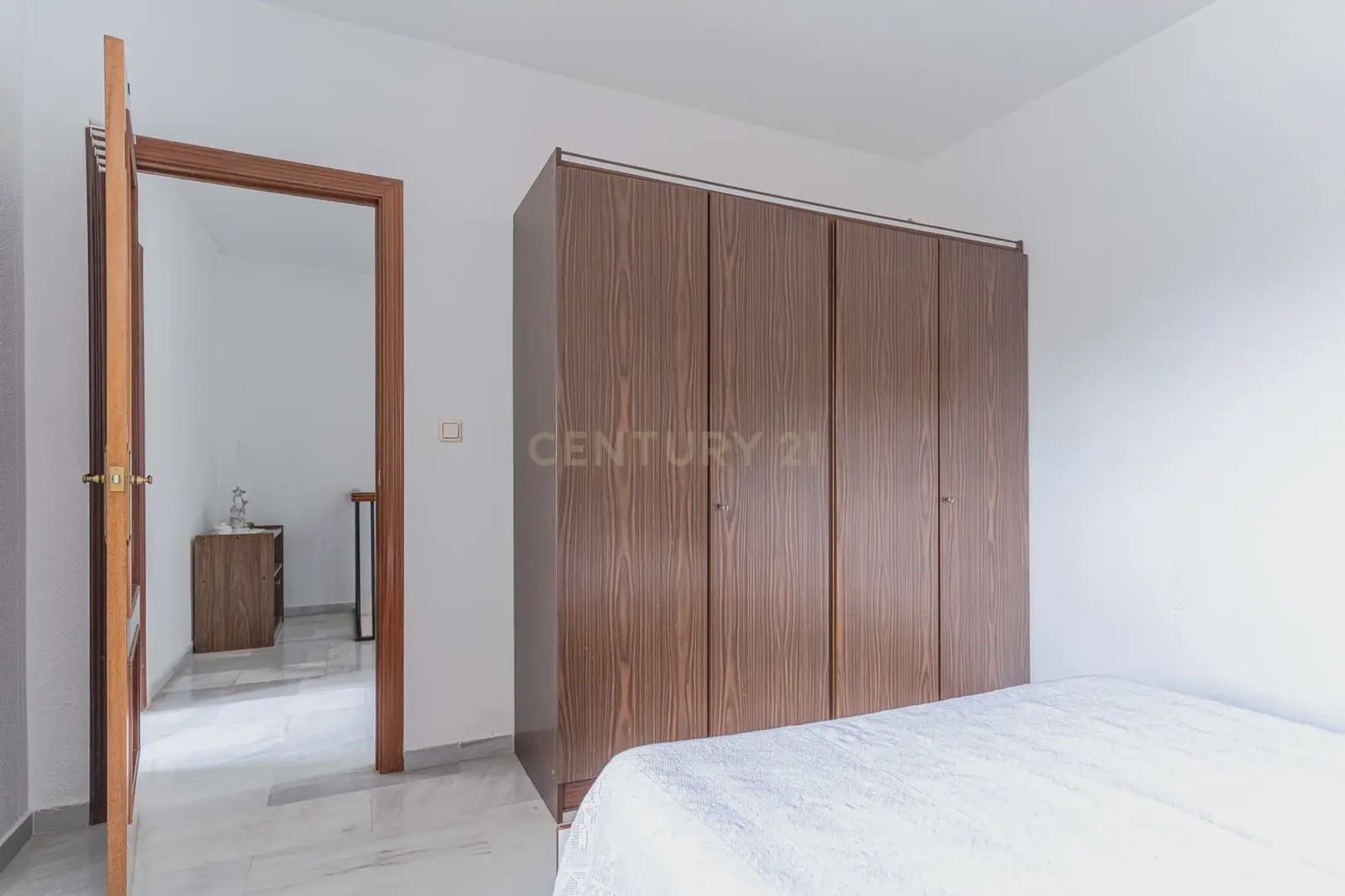 4 slaapkamer Huis te koop in Durcal met garage - € 155.000 (Ref: 9765290)