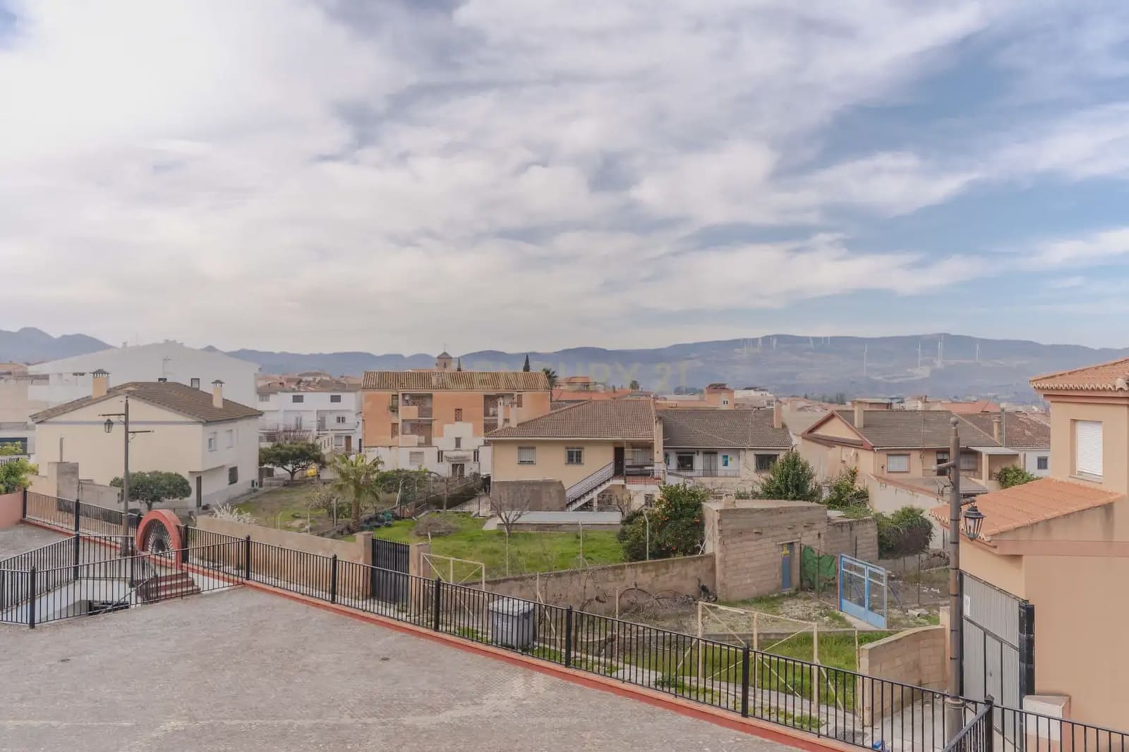 4 slaapkamer Huis te koop in Durcal met garage - € 155.000 (Ref: 9765290)