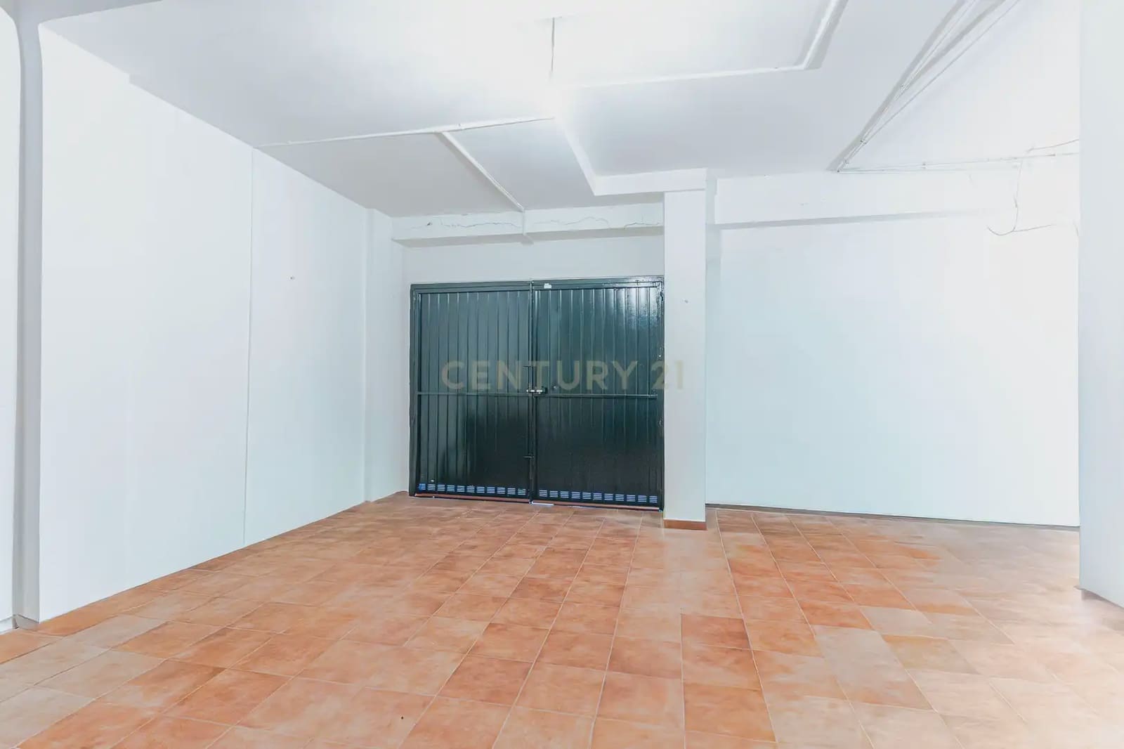 4 slaapkamer Huis te koop in Durcal met garage - € 155.000 (Ref: 9765290)