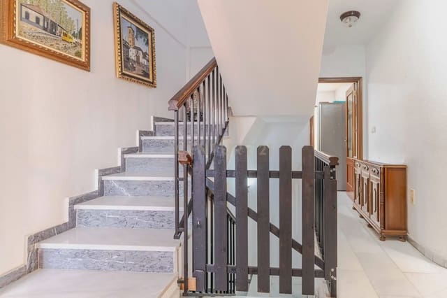 4 slaapkamer Huis te koop in Dúrcal met garage - € 155.000 (Ref: 9765290)