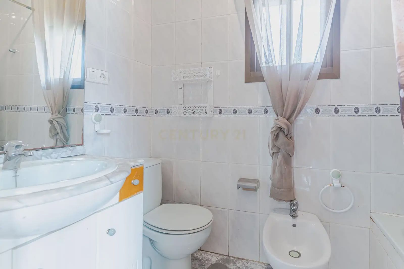 2 bedroom Townhouse for sale in Salobrena - € 176,000 (Ref: 9769999)