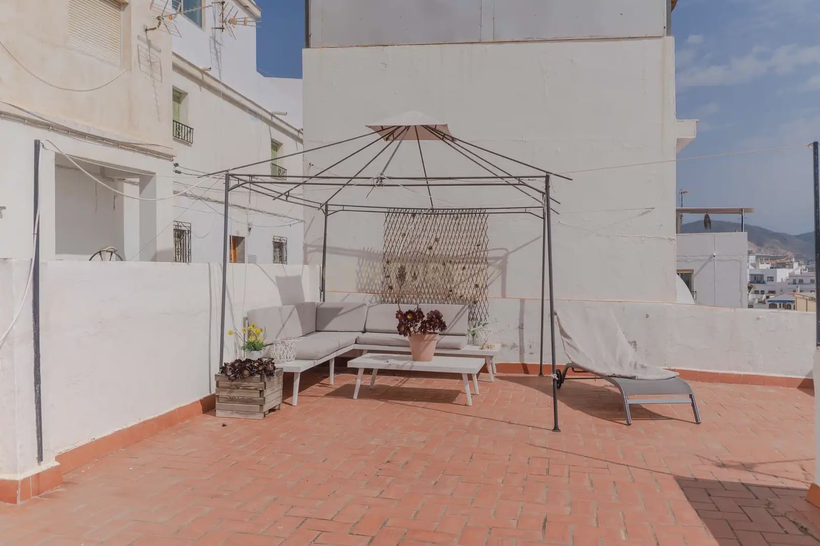 2 bedroom Townhouse for sale in Salobrena - € 176,000 (Ref: 9769999)