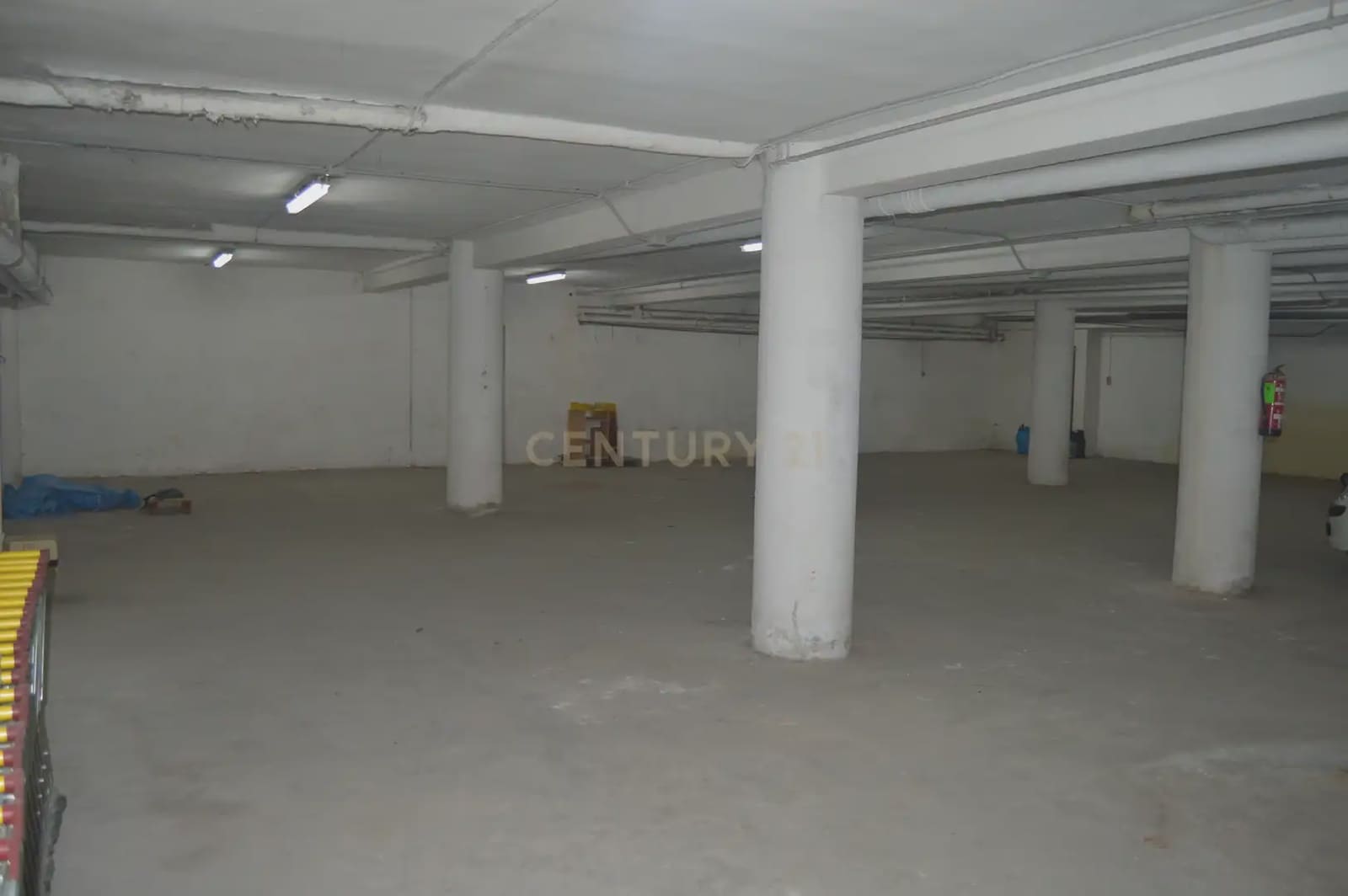 Garage for sale in Granada city - € 189,000 (Ref: 9772450)