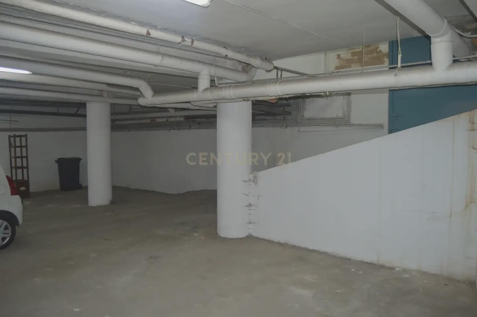 Garage for sale in Granada city - € 189,000 (Ref: 9772450)