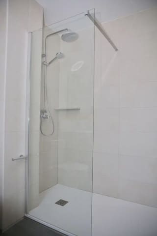 2 Zimmer Apartment zu vermieten in La Zubia mit Garage - 700 € (Ref: 9781396)