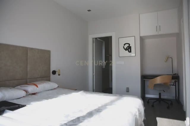 2 Zimmer Apartment zu vermieten in La Zubia mit Garage - 700 € (Ref: 9781396)