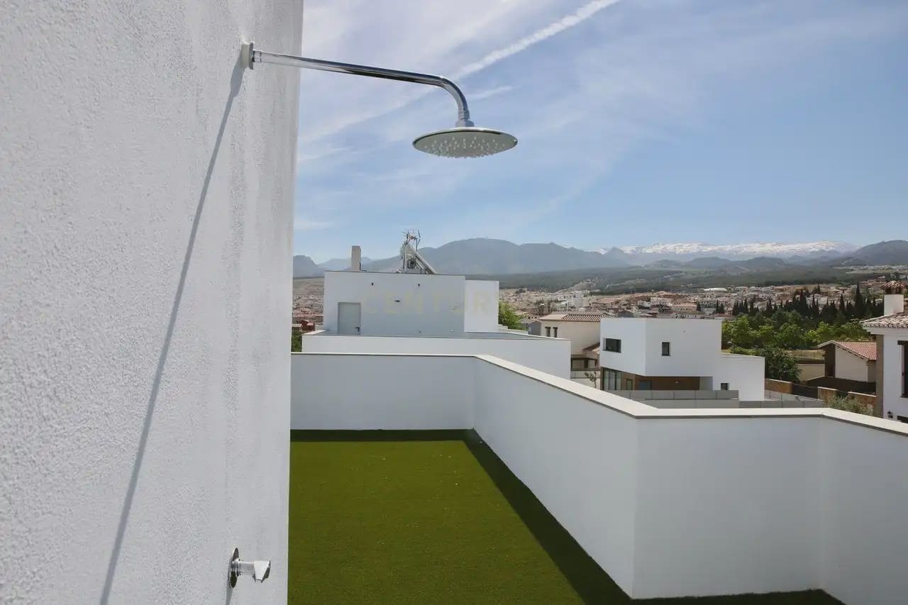 2 Zimmer Apartment zu vermieten in La Zubia mit Garage - 700 € (Ref: 9781396)