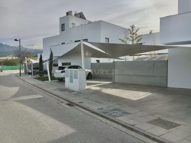 2 Zimmer Apartment zu vermieten in La Zubia mit Garage - 700 € (Ref: 9781396)