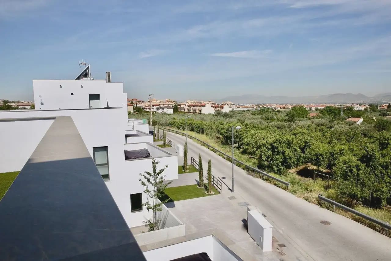 1 bedroom Apartment for rent in La Zubia with garage - € 700 (Ref: 9781396)