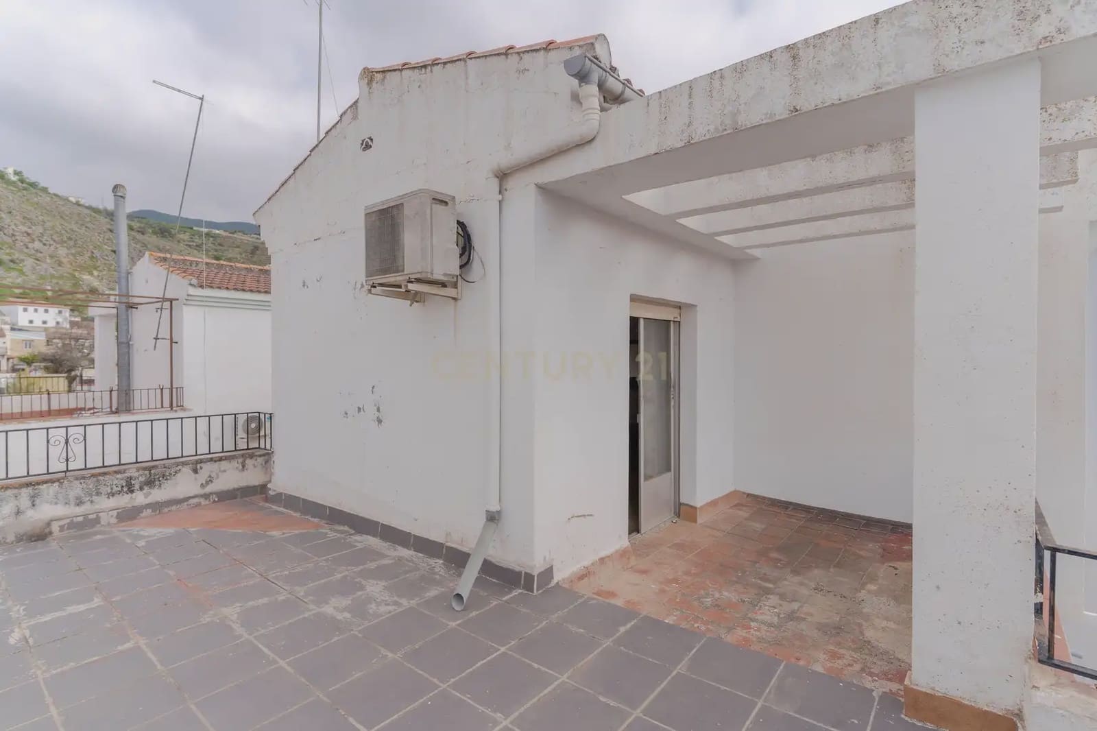 4 makuuhuone Omakotitalo myytävänä paikassa Illora - 85 000 € (Ref: 9793368)