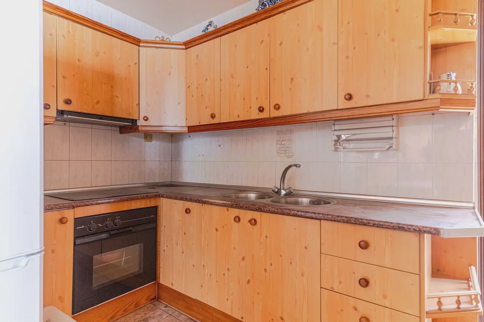 4 makuuhuone Omakotitalo myytävänä paikassa Illora - 85 000 € (Ref: 9793368)